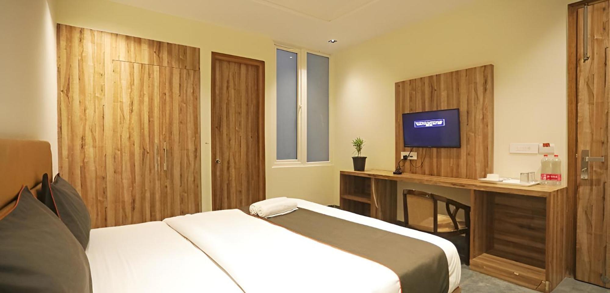 Hotel Goodluck House Near Terminal 3 Igi Airport à New Delhi Extérieur photo